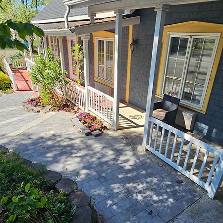 Hotel Fleurs Karaibes Saint-Alexandre-de-Kamouraska Bagian luar foto
