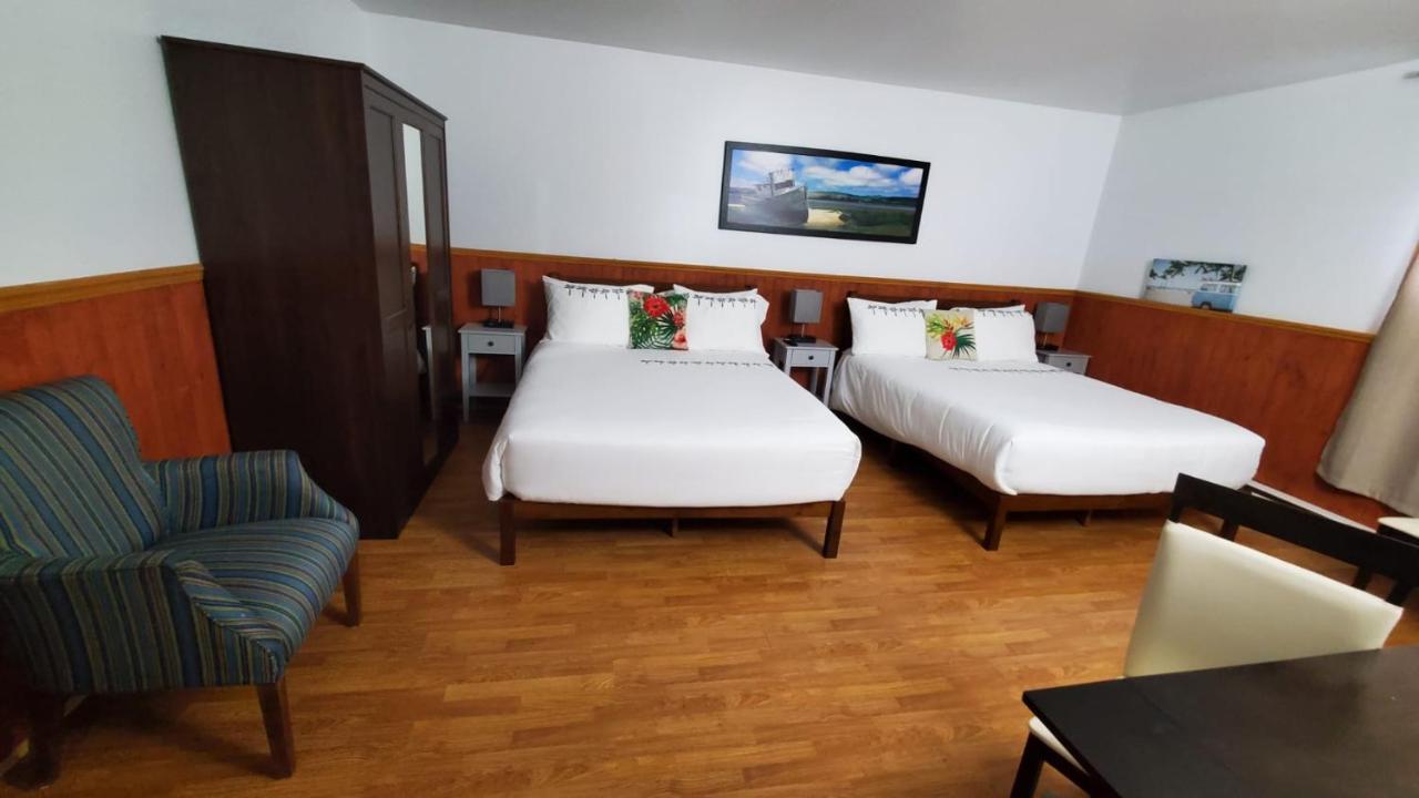 Hotel Fleurs Karaibes Saint-Alexandre-de-Kamouraska Bagian luar foto