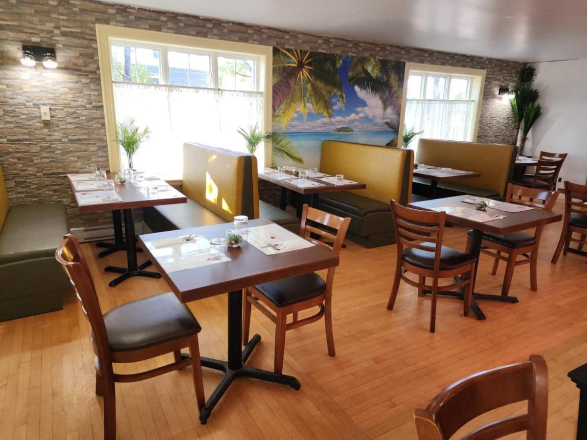 Hotel Fleurs Karaibes Saint-Alexandre-de-Kamouraska Bagian luar foto