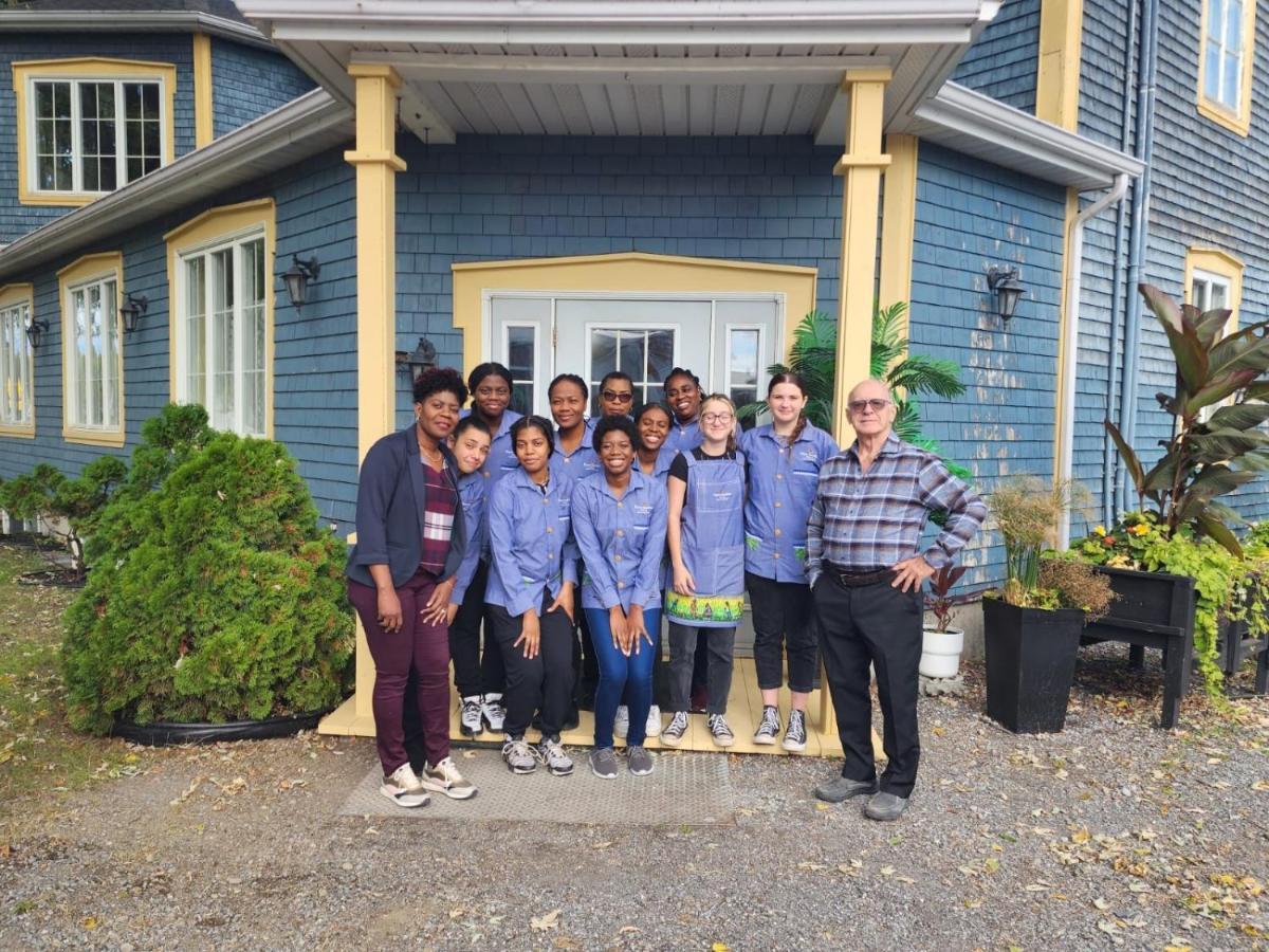 Hotel Fleurs Karaibes Saint-Alexandre-de-Kamouraska Bagian luar foto
